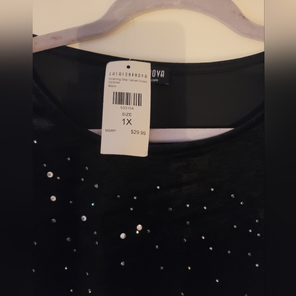 Dress - Picture 4 of 8